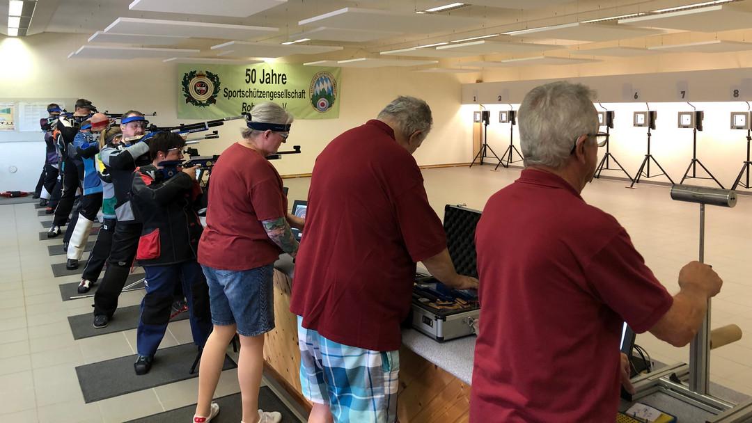 halbzeit beim mittelfraenkischen bundesschiessen 02
